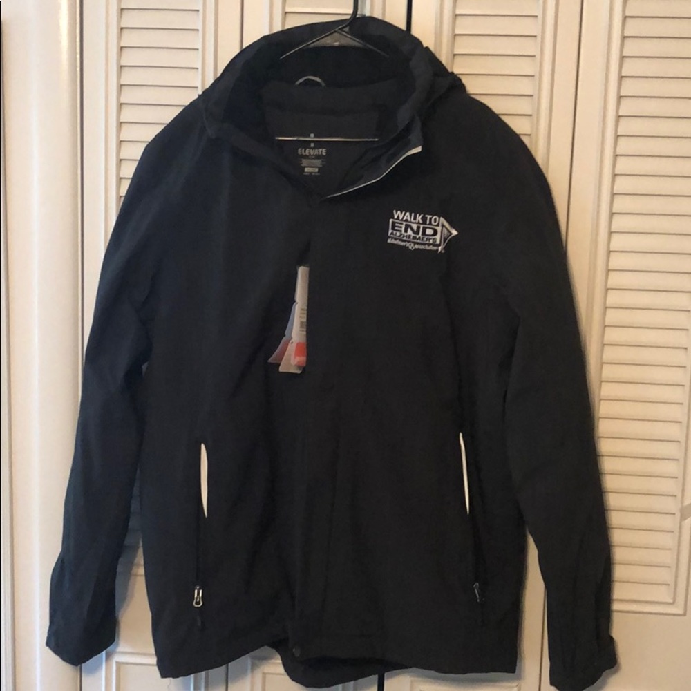 Walk to End Alzheimer’s cost. Size XL